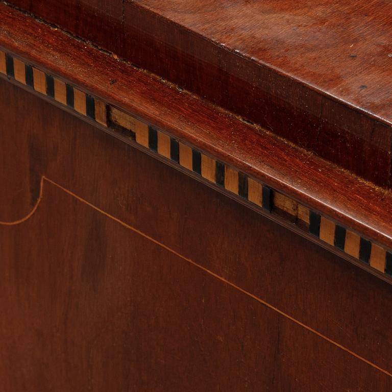 Magnus Samuel Kihlander (verksam 1801-1821), Skrivbyrå, 1800-talets första hälft.