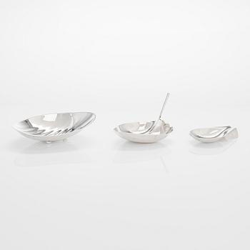 Tapio Wirkkala, skålar, 3 st, silver, Kultakeskus, Tavastehus och Hopeatehdas, Helsingfors, 1955 och 1958.