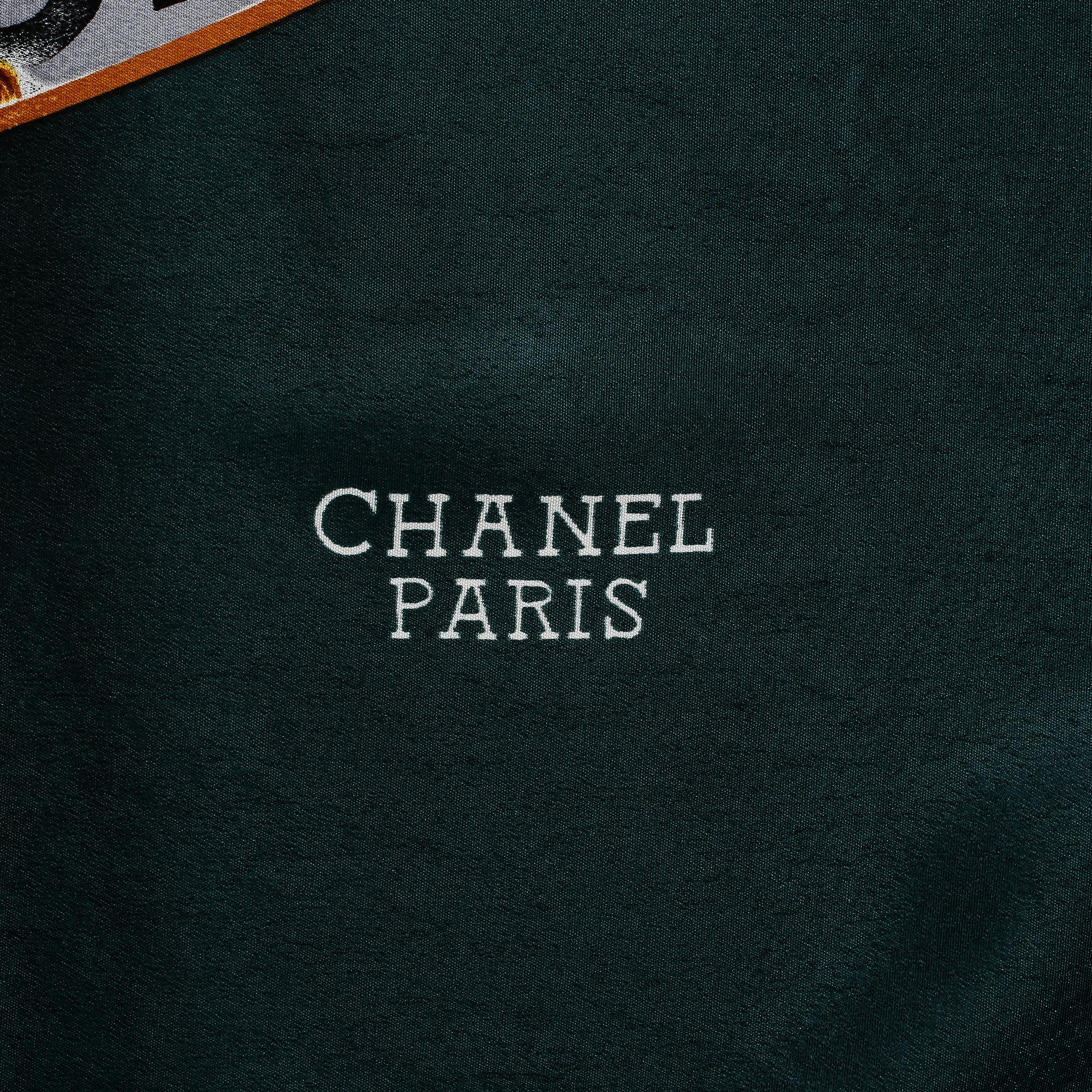 SCARF, Chanel.