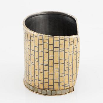 A cuff in silver and 18K gold with rough diamonds, Peter Schmid/Atelier Zobel.