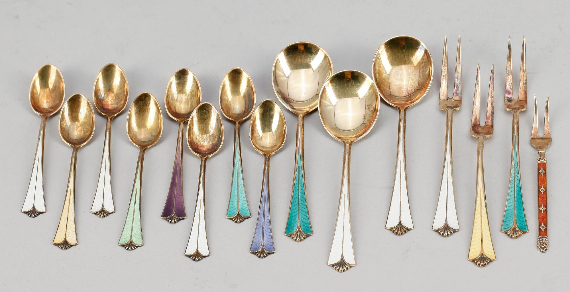 MOCKASKEDAR, 8st, DESSERTSKEDAR, 3 st samt SERVERINGSGAFFLAR, 3+1st, sterling och emalj, David Andersen Norge.