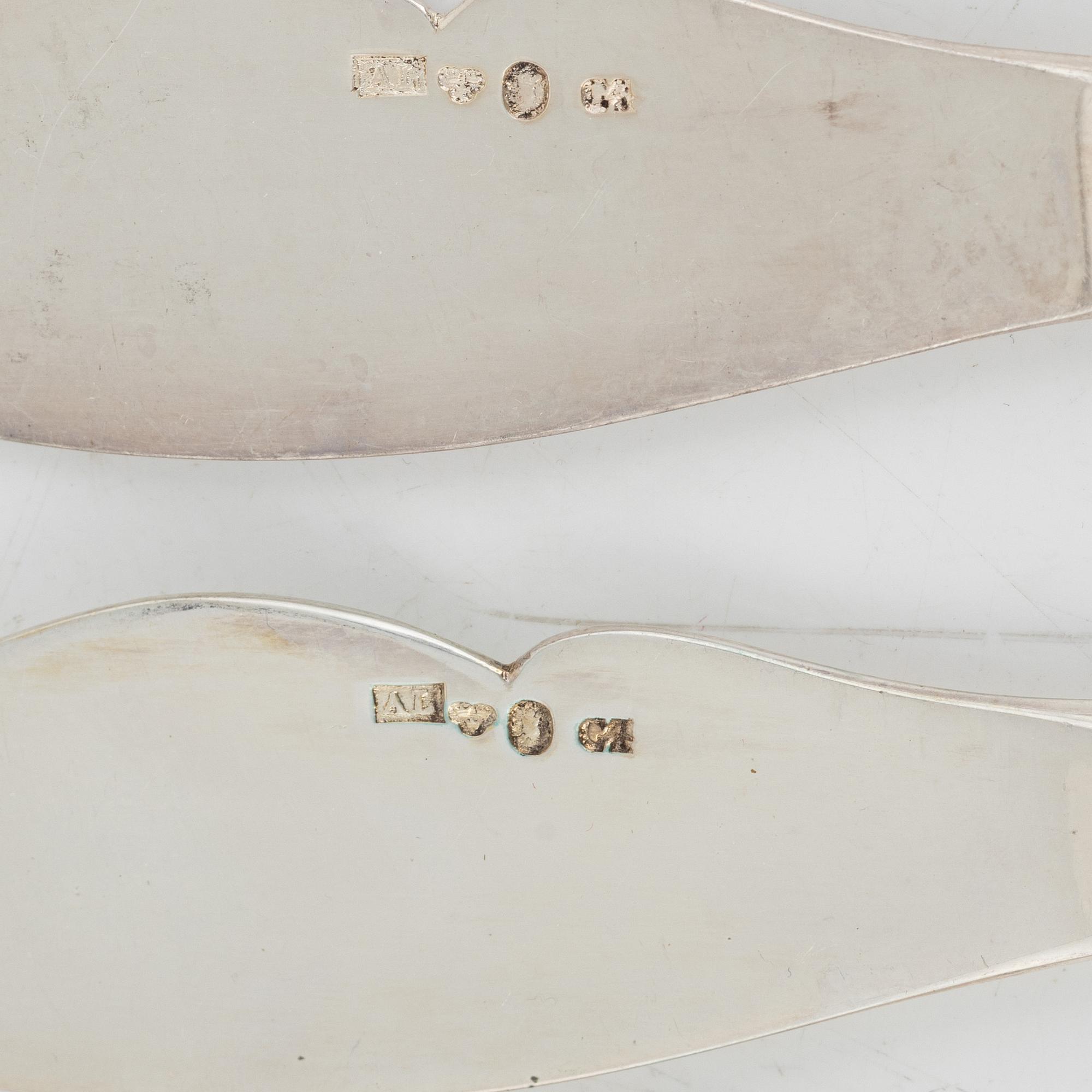 Four knives, a scissor and a spoon, including Anders Lunqvist, Stockholm 1833.