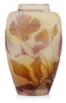 1075. An art nouveau Emile Gallé cameo glass vase, Nancy, France.