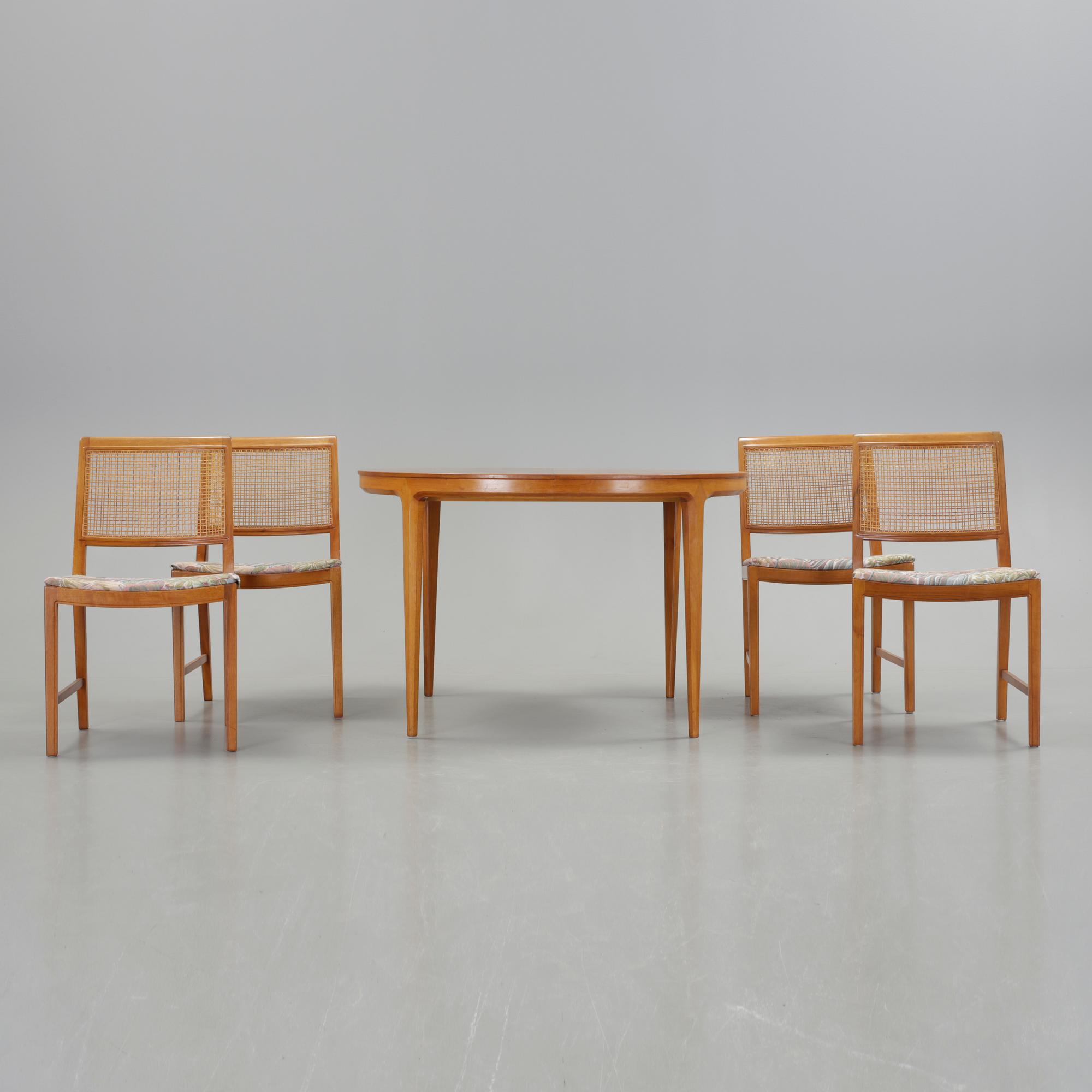 MATGRUPP, 5 delar och 2 iläggsskivor, Bertil Fridhagen, Bodafors, 1960-tal.