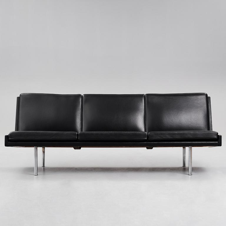 HANS J WEGNER, a sofa, "The Lufthavnssofa" AP-35, for AP Stolen, Denmark 1960's.