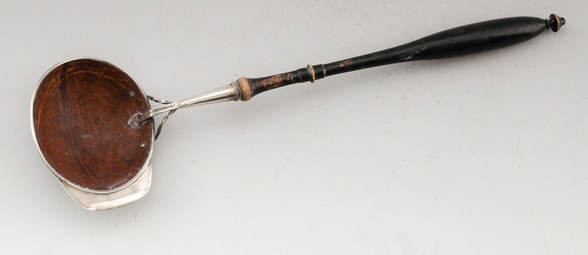 SOPPSLEV, kokosnöt och sannolikt silver, I. Hansson, 1800-tal.