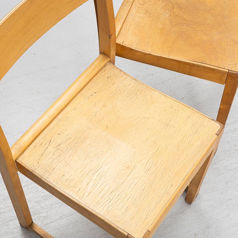 Sven Markelius, stolar, 10 st, "Orkesterstolen", 1900-talets mitt.