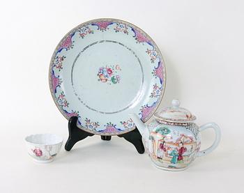 SKÅLFAT, TEKANNA och KOPP, porslin, Kina Qianlong, 1700-tal.