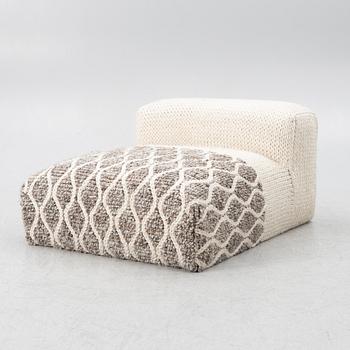 Patricia Urquiola, a 'Mangas' longe chair, GAN.