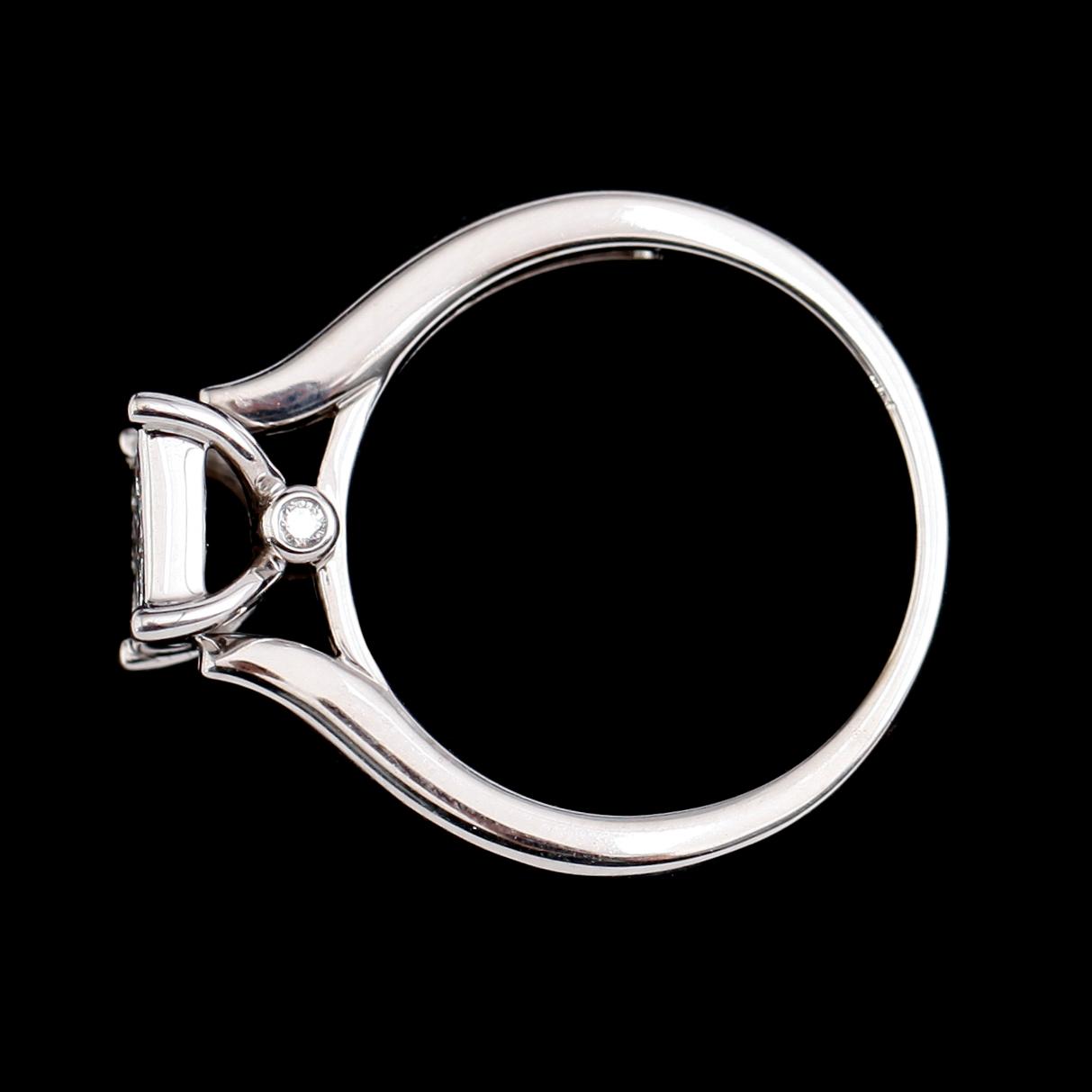 RING, 10 k guld, diamanter tot ca 0.40 ct.
