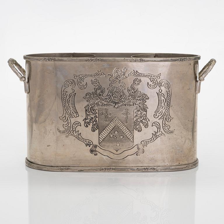 Champagne cooler, for two bottles.
