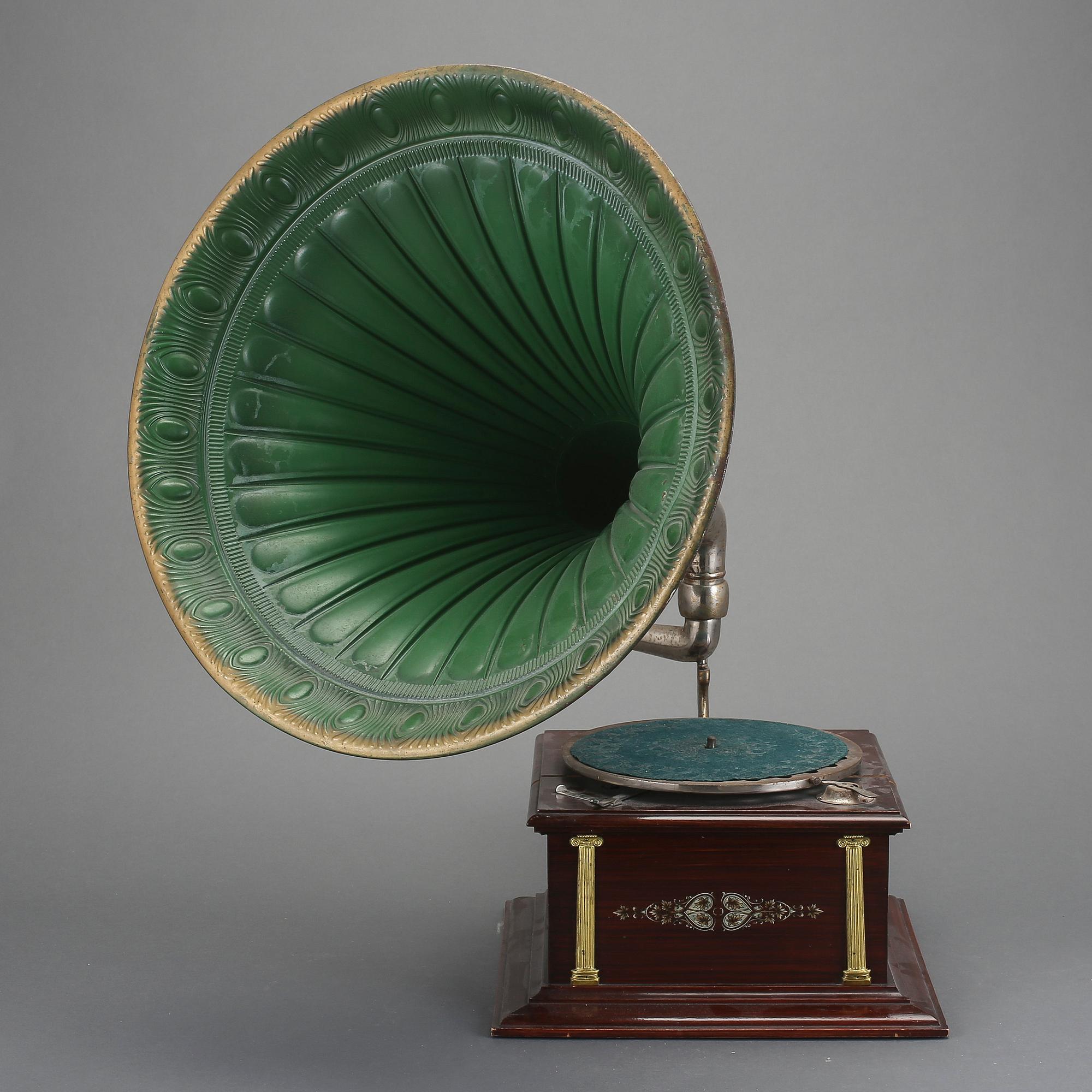 TRATTGRAMMOFON, 1900-talets första kvartal.