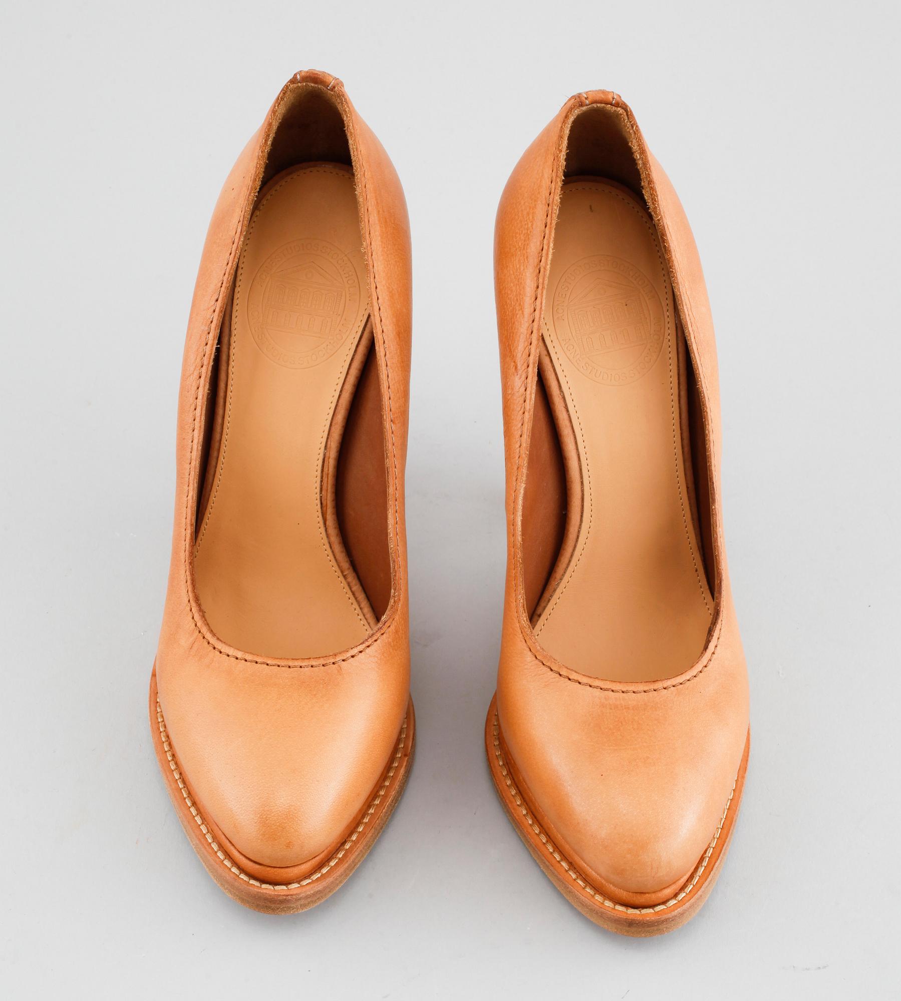 SKOR, Acne. Storlek 38.