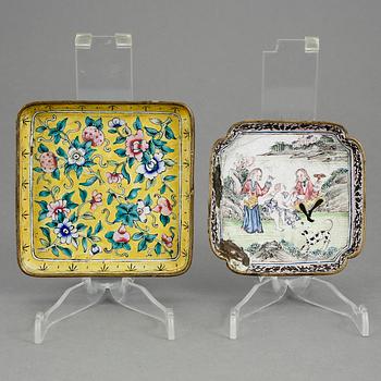 FAT, 2 stycken, emalj, Kina, 17/1800-tal.