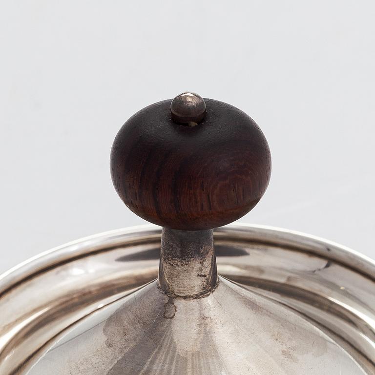 Tapio Wirkkala, a three-piece sterling silver and rosewood coffee set with tray, Kultakeskus, Hämeenlinna  1959-1971.