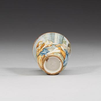 An Italian Maiolica cup, Abruzzo, 17/18th Century.