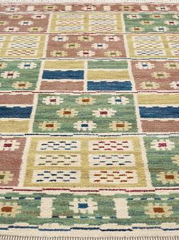 Märta Måås-Fjetterström, A CARPET. "Ängarna". Knotted pile. 197,5 x 155 cm. Signed AB MMF.
