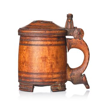 87. A Norwegian birch peg tankard, circa 1800.