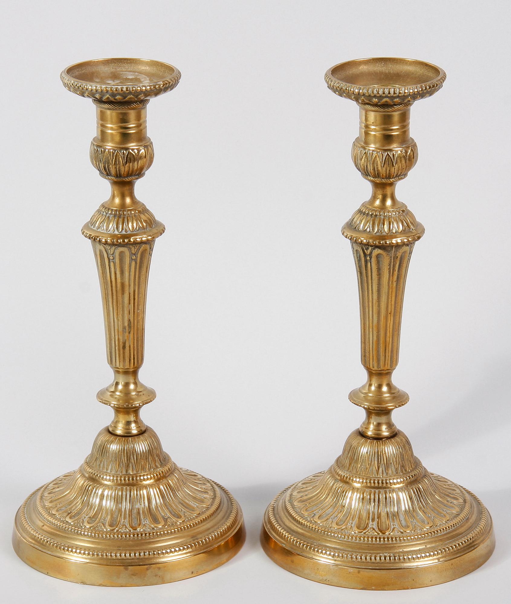 LJUSSTAKAR, ett par, mässing, Louis XVI-stil, 1900-tal.