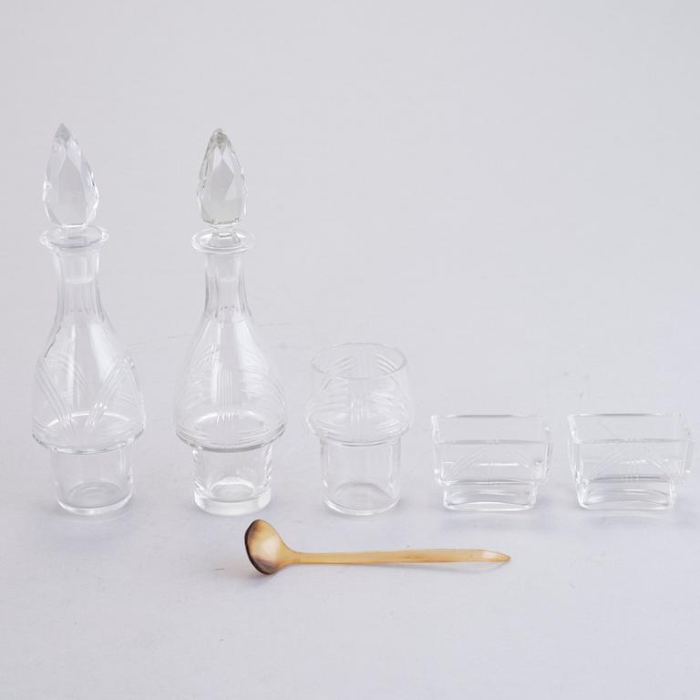 BORDSSURTOUT, Jugend, försilvrad metall och glas, WMF, Tyskland tidigt 1900-tal.