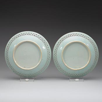 A pair of large blue and white dishes, Qing dynasty, Qianlong (1736-95).