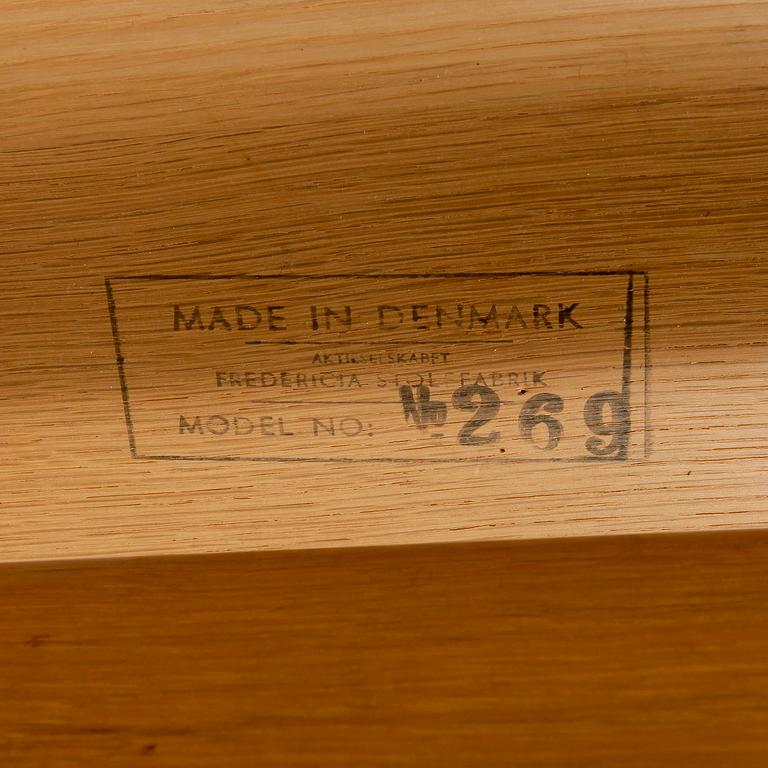 SOFFBORD, Borge Mogensen, Fredericia Stolefabrik, Danmark, 1900-talets andra hälft.