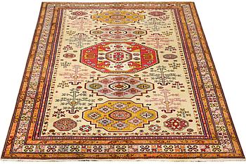 An Ardebil carpet, c. 310 x 192 cm.