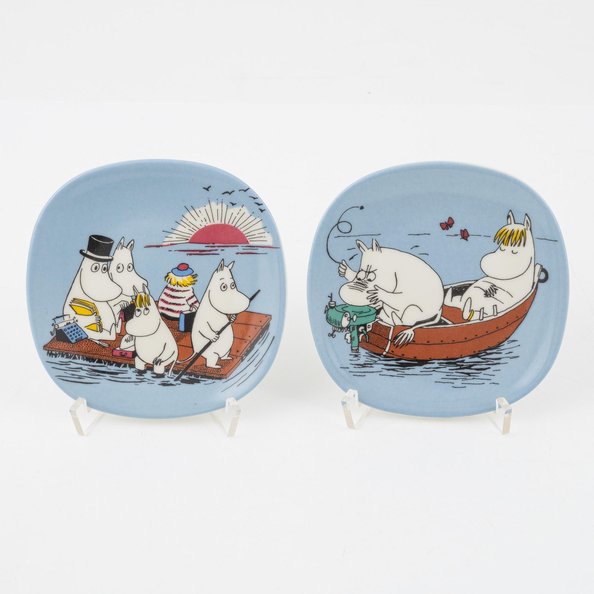 14 porcelain collector's plates, Moomin Characters/Bulls, Arabia, Finland.