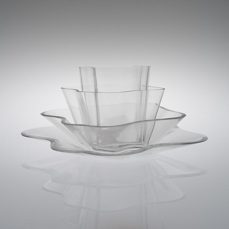 ALVAR AALTO, GLASS SCULPTURE, 4 PARTS.The Aalto Flower. The lowest part signed Alvar Aalto 66/1983.