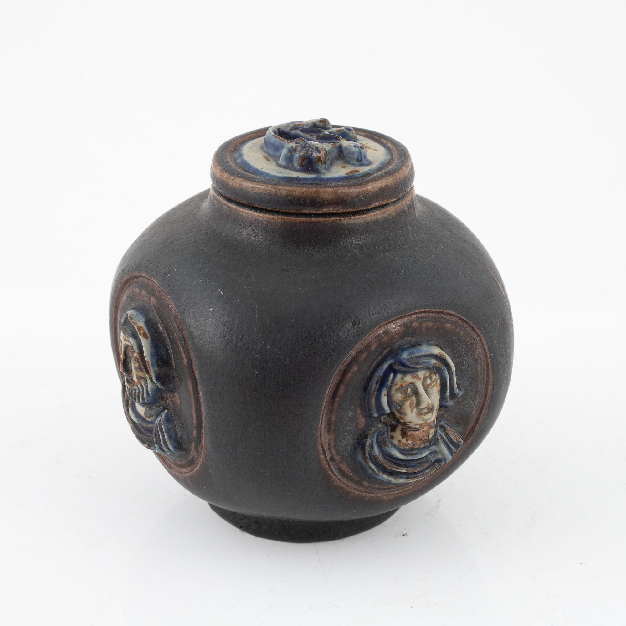 Jais Nielsen, lockurna, stengods, Royal Copenhagen Danmark, 1928.