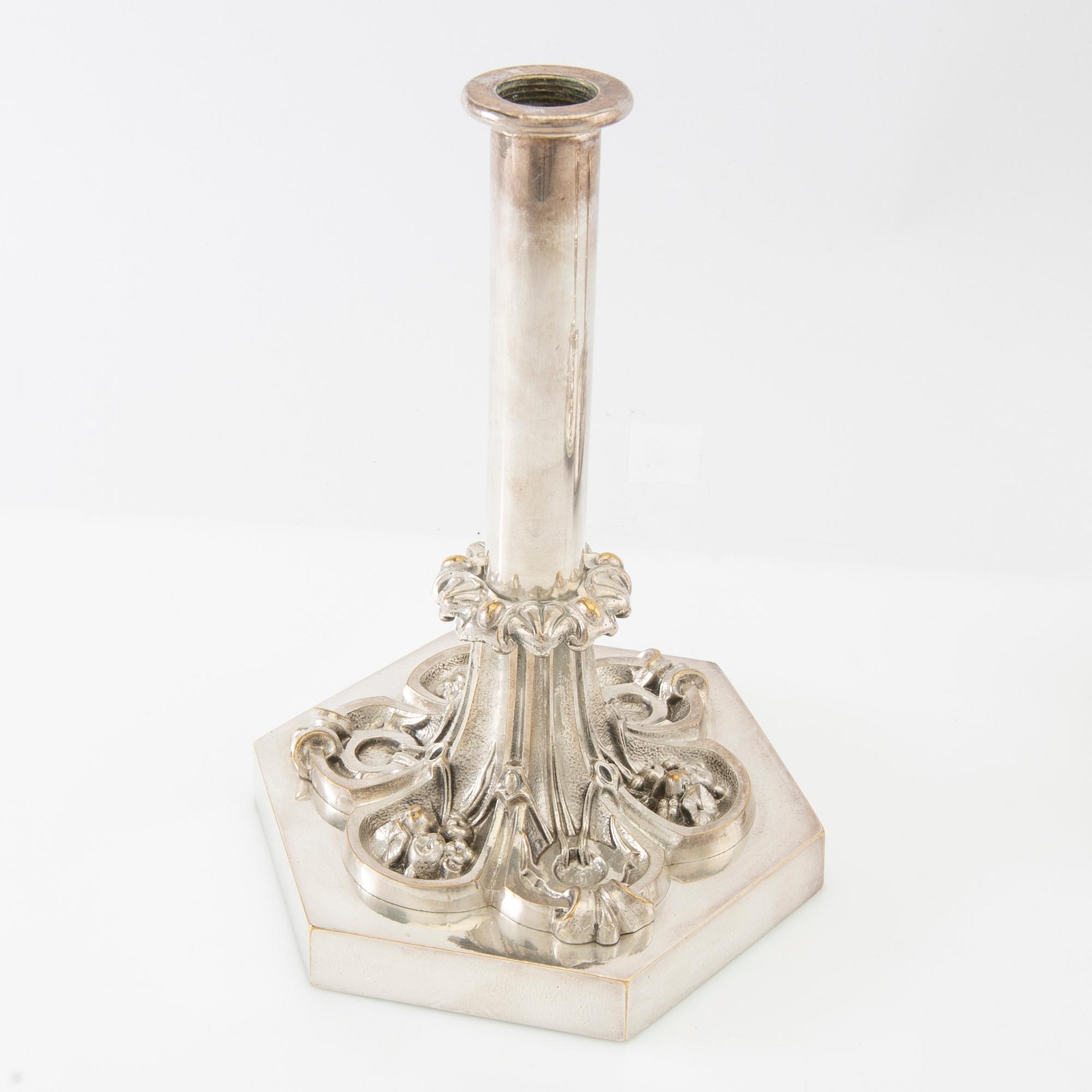 Nattljusstakar ett par samt ljusstake nysilver/vitmetall 1900-talets första hälft.