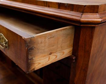 CHIFFONJÉ, 1800-talets andra hälft.