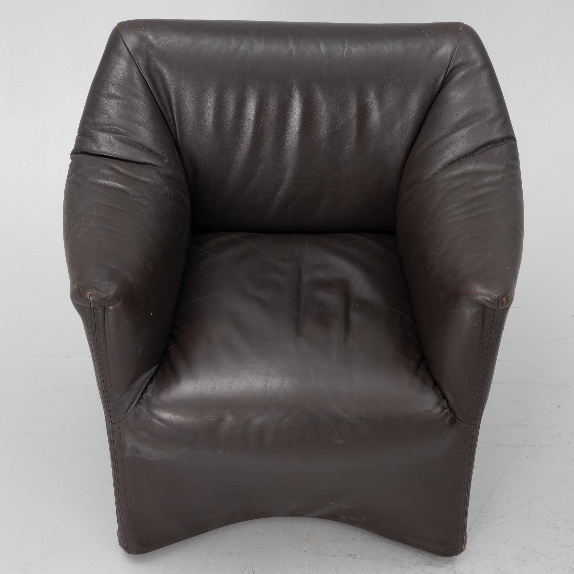 Mario Bellini, armchairs, a pair, model 684, "Tentazione", Cassina.