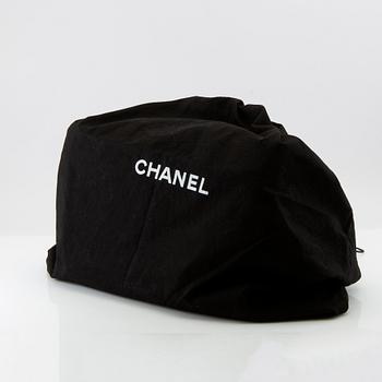 Chanel,.