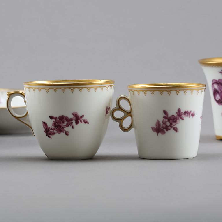 KAFFESERVIS, porslin, 22 delar, "Purple", Royal Copenhagen, Danmark, 1900-tal.