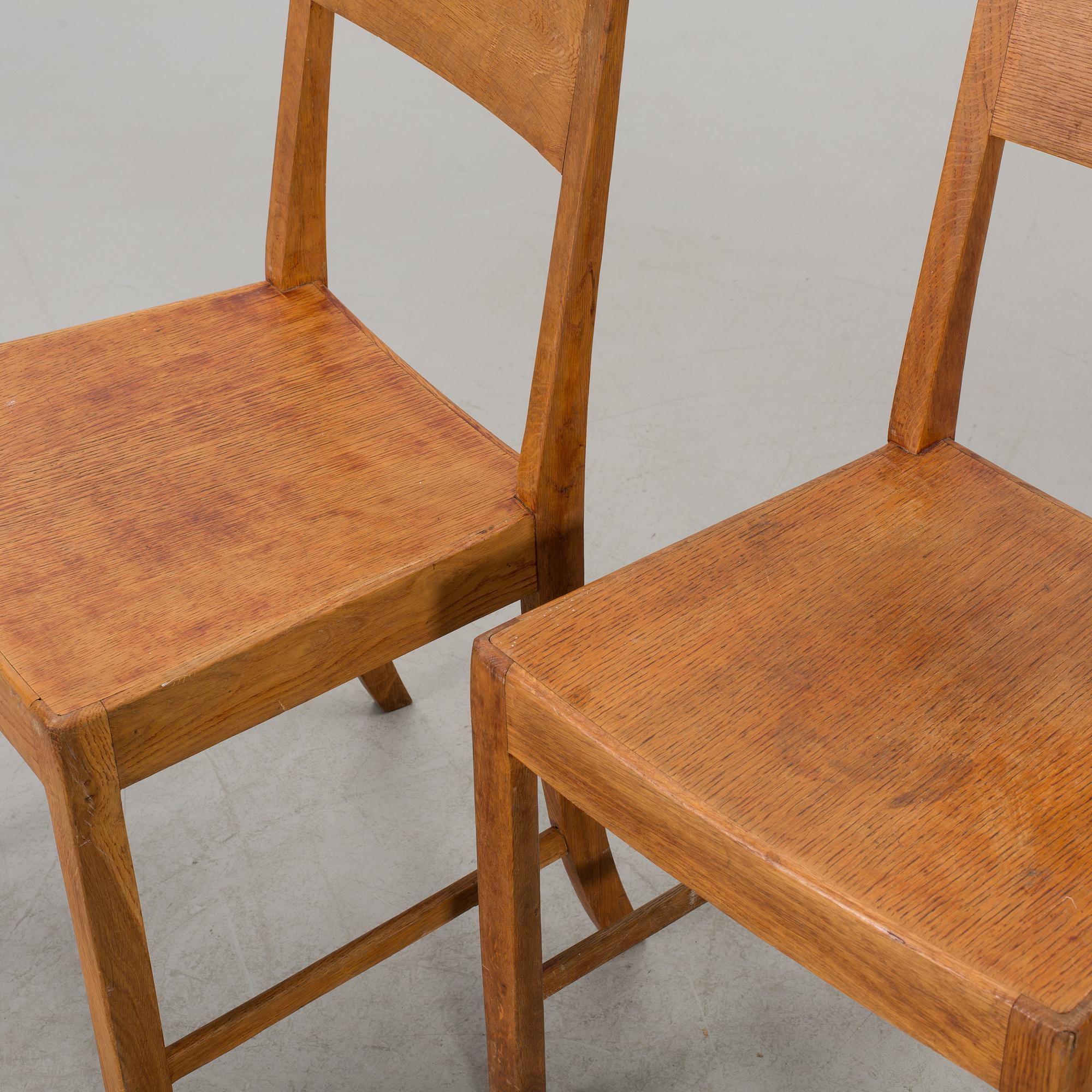 FOUR EARLY 20TH CENTURY CHAIRS.