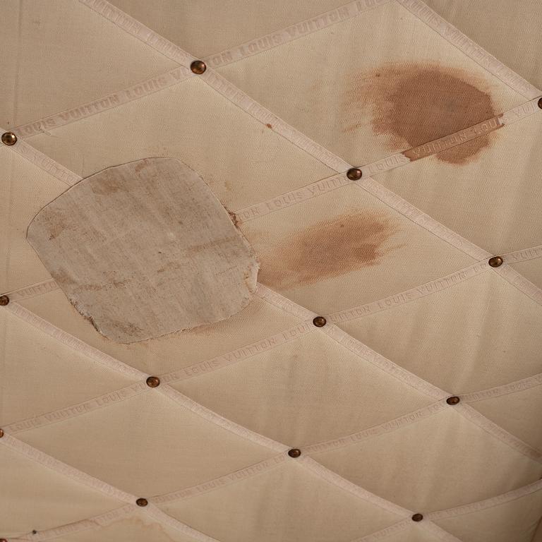 LOUIS VUITTON, koffert, tidigt 1900-tal.