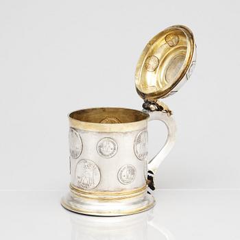 A German 18th century parcel-gilt silver tankard, mark of Andreas Junge I, Königsberg, possibly 1736.