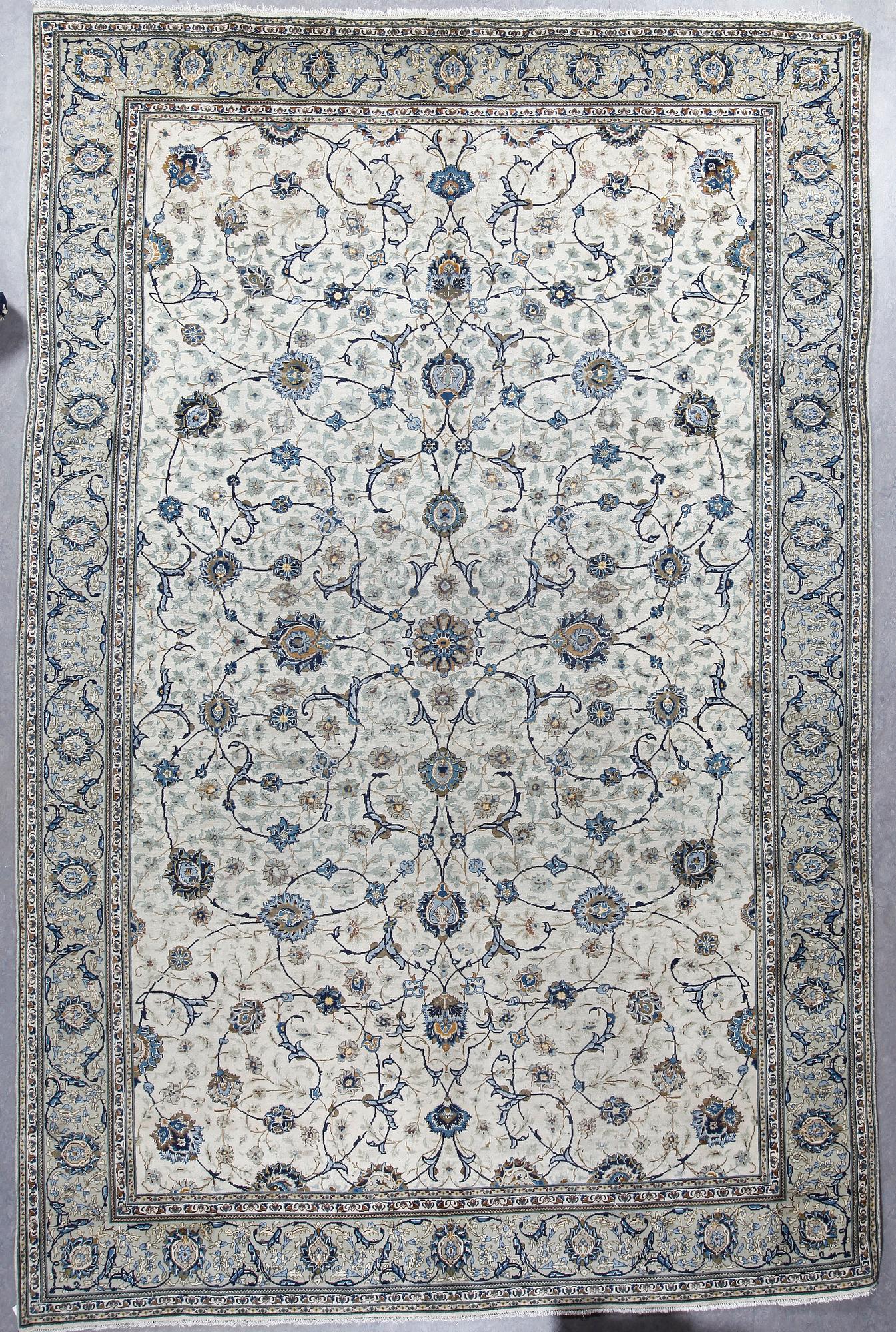 MATTA, old Keshan, ca 440x290 cm.