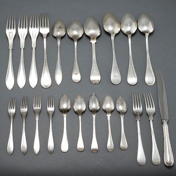 24 pieces of silver cutlery, mostly Sweden, 19th and first half of the 20th century.