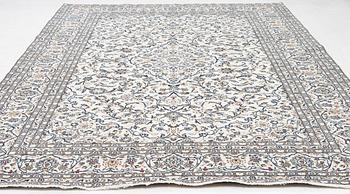 A Keshan carpet, c. 346 x 248 cm.