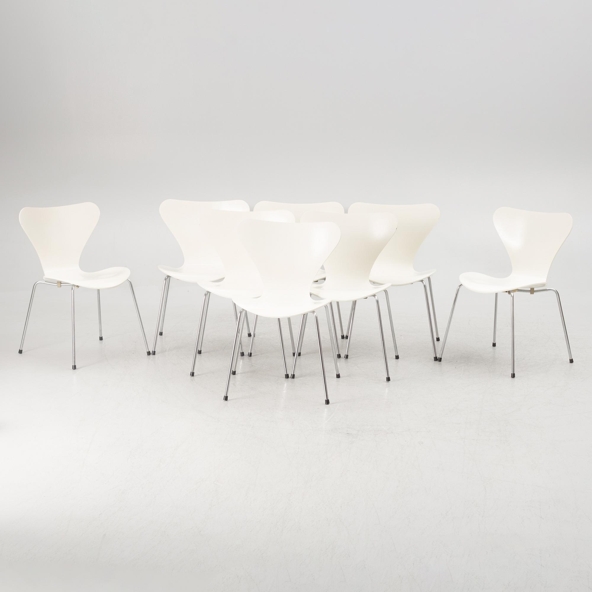 Arne Jacobsen, a set of eight model 'Seven' chairs, Fritz Hansen, Denmark 1990.