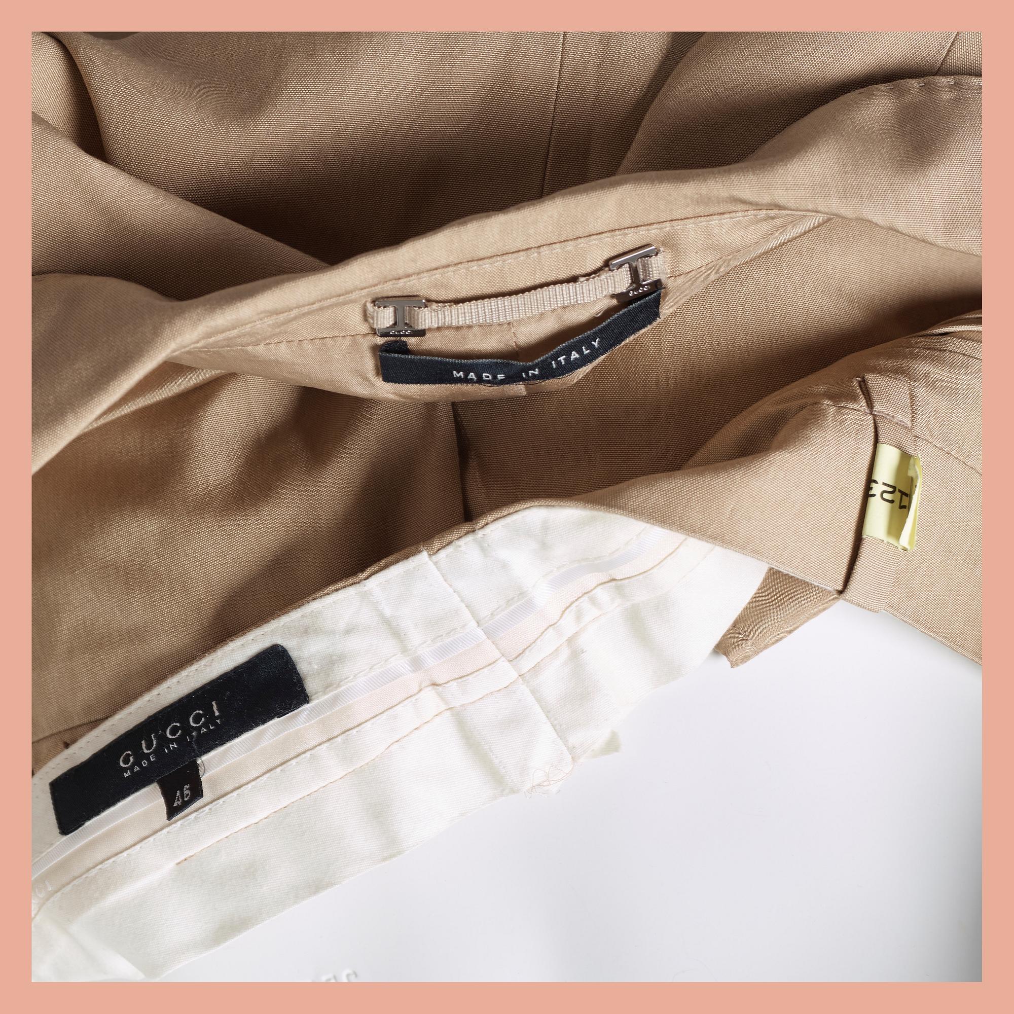 DRÄKT, Gucci, italiensk storlek 44/46.