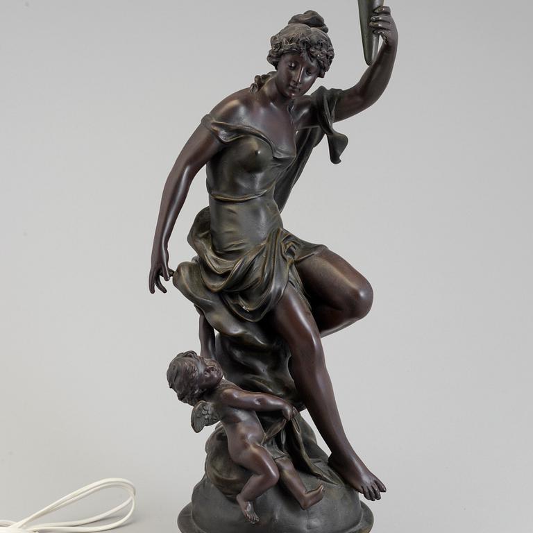 A jugend-style table light.