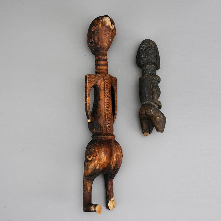 SKULPTUR, Dogon, Mali, samt FIGUR, Västafrika, 1900-tal.