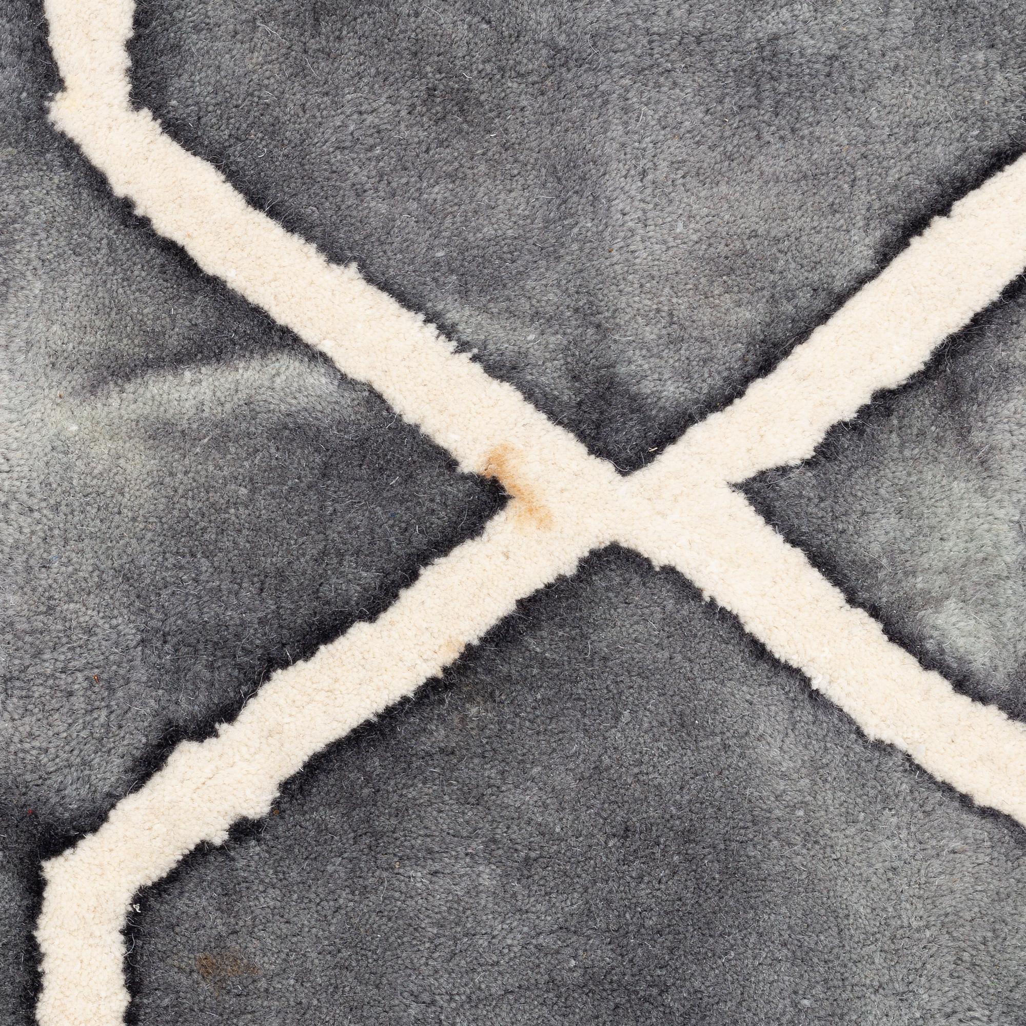 Matta, "Tie Dye Graphite Ink Rug", Dusty Deco, ca 395 x 290 cm.