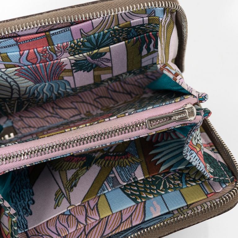 Hermès, wallet, 2019.