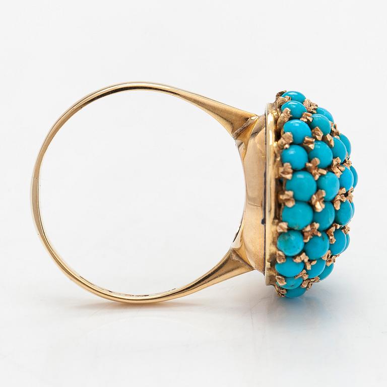 A 14K gold ring and turquoises. Helsinki 1964.