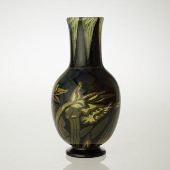 An Eva Englund 'graal' glass vase, Orrefors 1989.