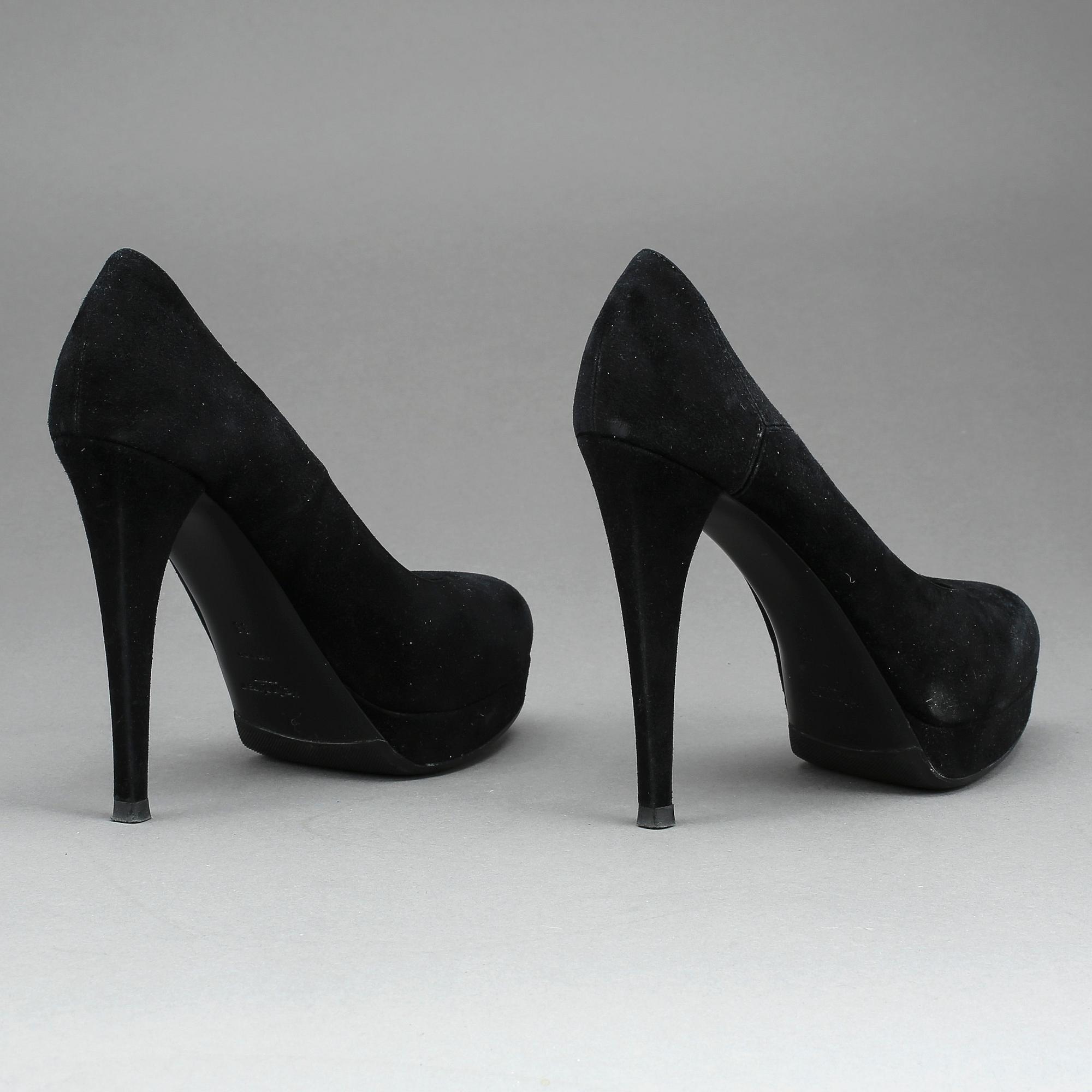 PUMPS, ett par, Yves saint Laurent.